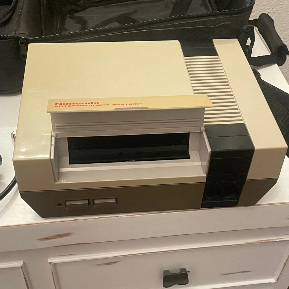 Nintendo Entertainment System - Beige and Black Console